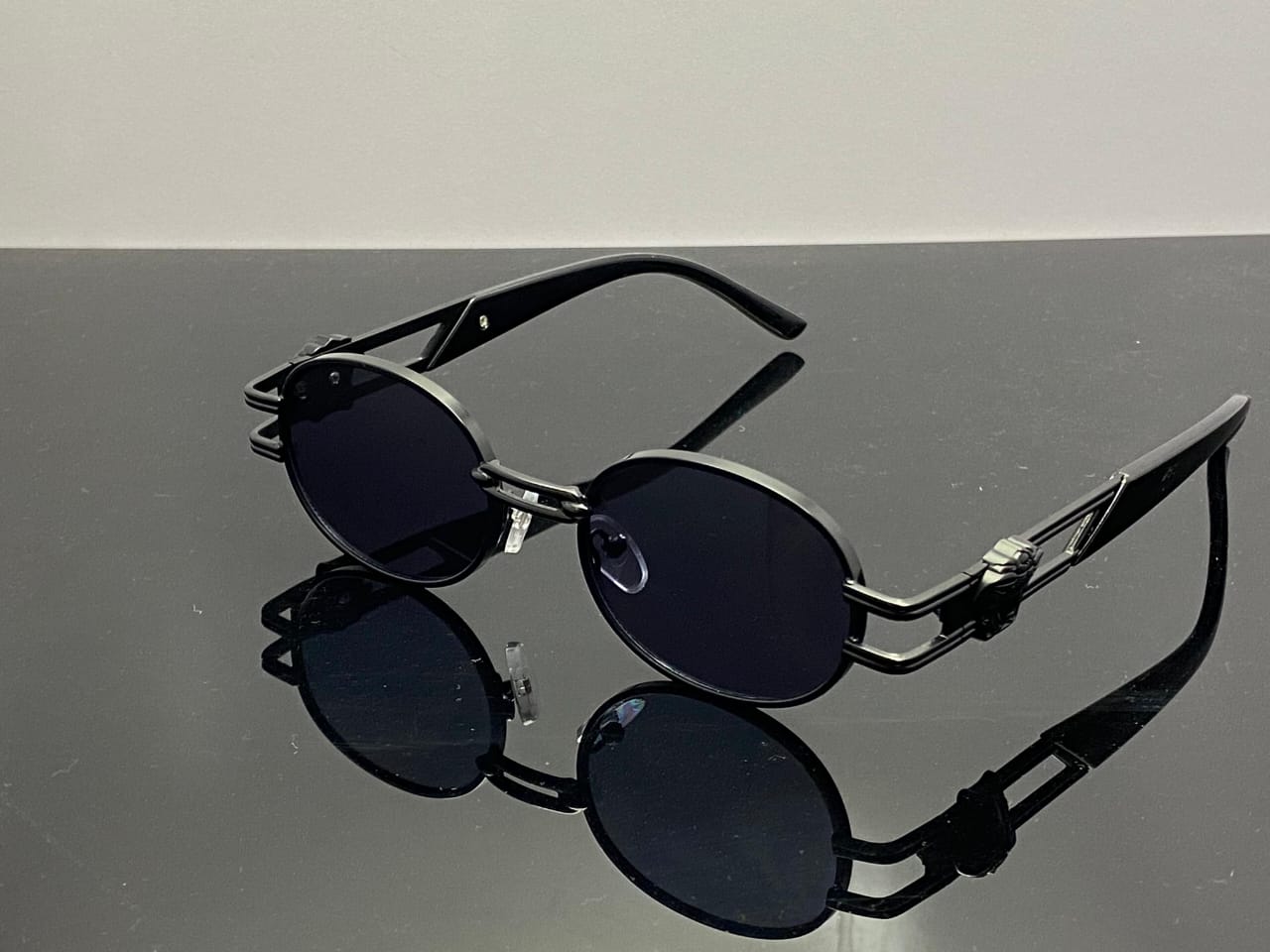 Versace Medusa Vintage Round Sunglasses Black