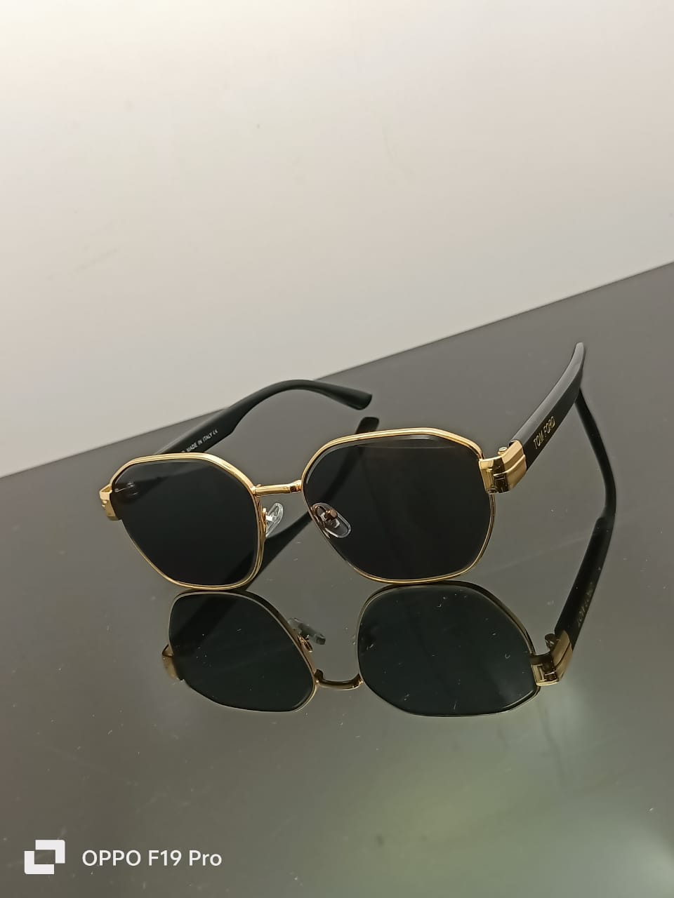 Tom Ford Classic Hex Sunglasses Gold Frame | Black Lenses | Black Temple Arms