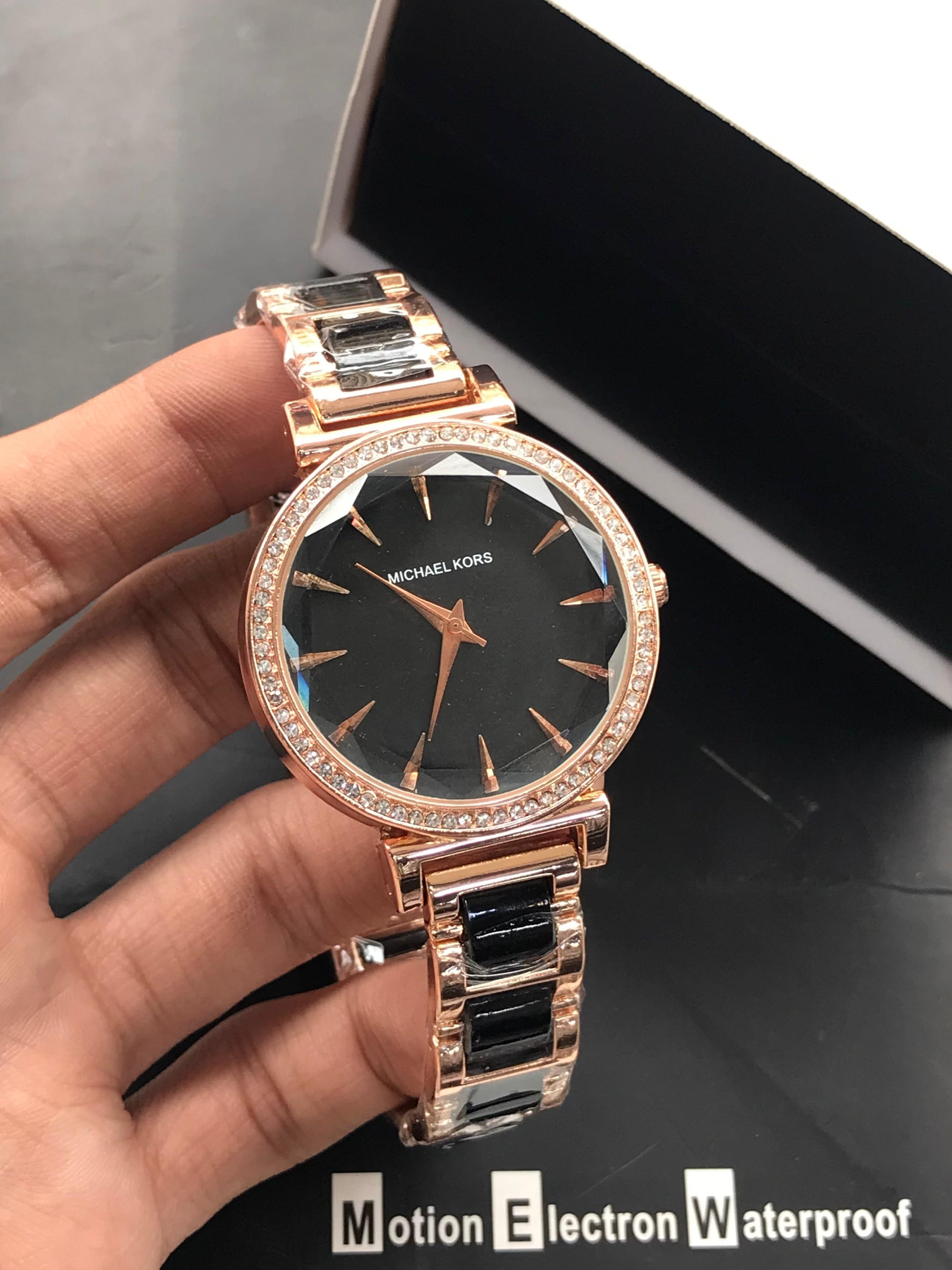 Michael Kors Parker Women’s Watch Rose Gold & Black Dial