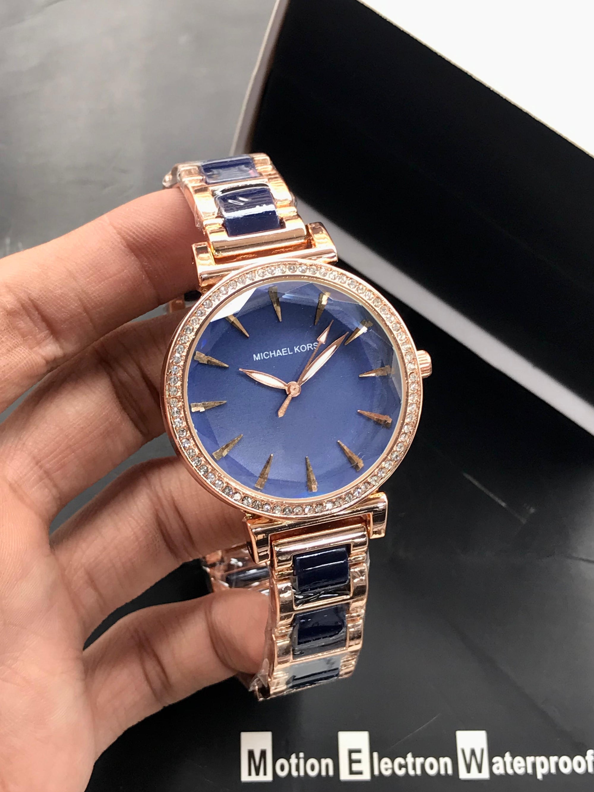Michael Kors Parker Women’s Watch Rose Gold & Royal Blue Dial