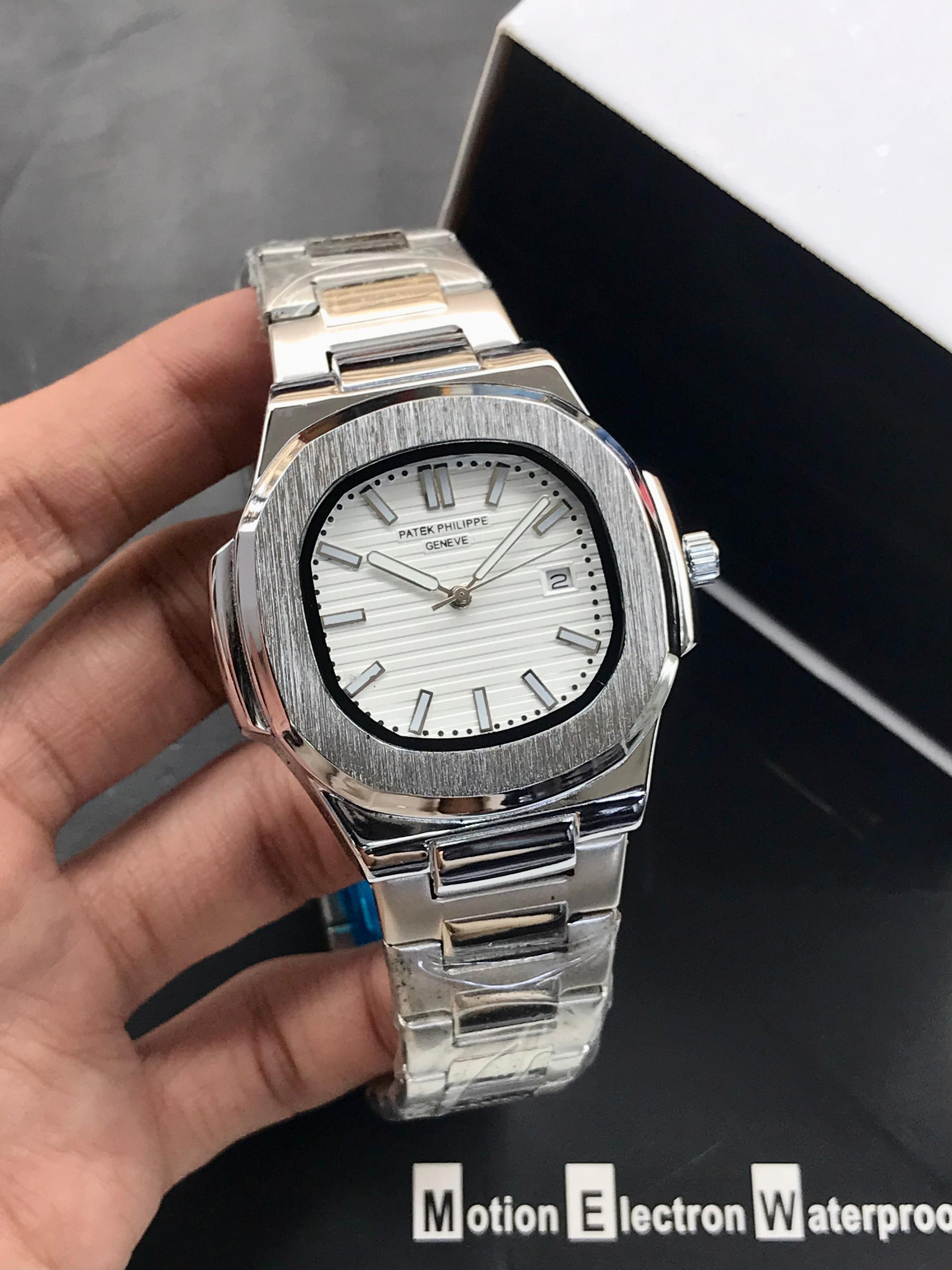 Patek Philippe Nautilus White Luxury Steel Edition
