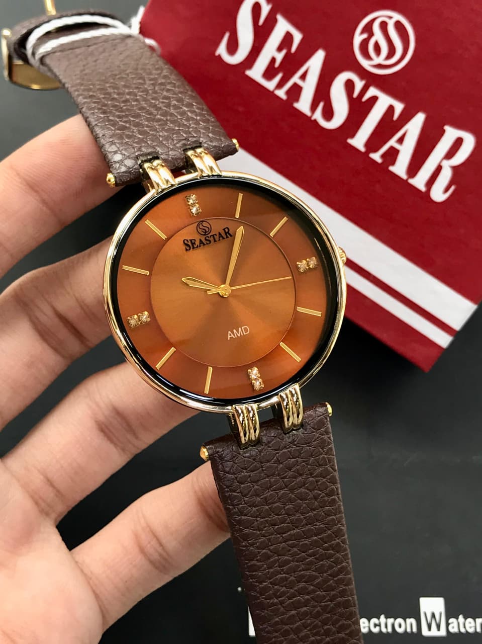 SEASTAR Original Men’s Watch Elegant Round Dial | Leather Strap