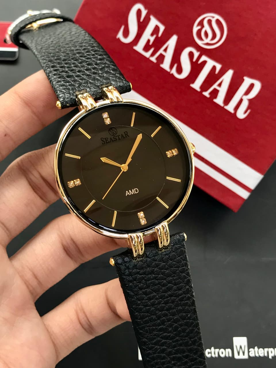 SEASTAR Original Men’s Watch Elegant Round Dial | Leather Strap